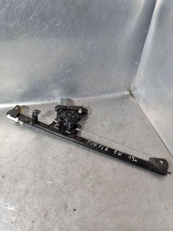 Front door window regulator with motor 3R0622K