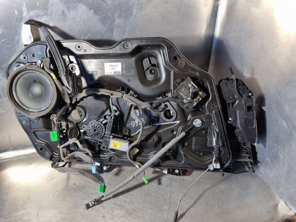 Front door window regulator with motor 3515989
