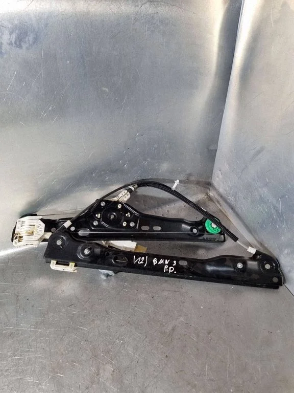 Front door window regulator with motor 6927028