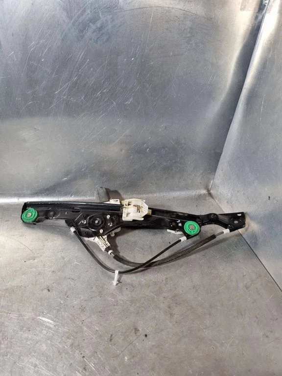 Front door window regulator with motor 0130822226