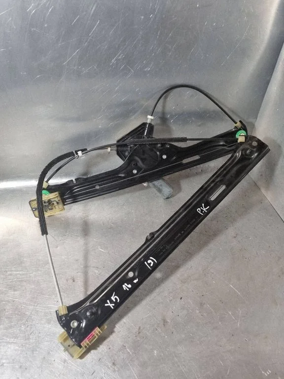 Front door window regulator with motor C11468101