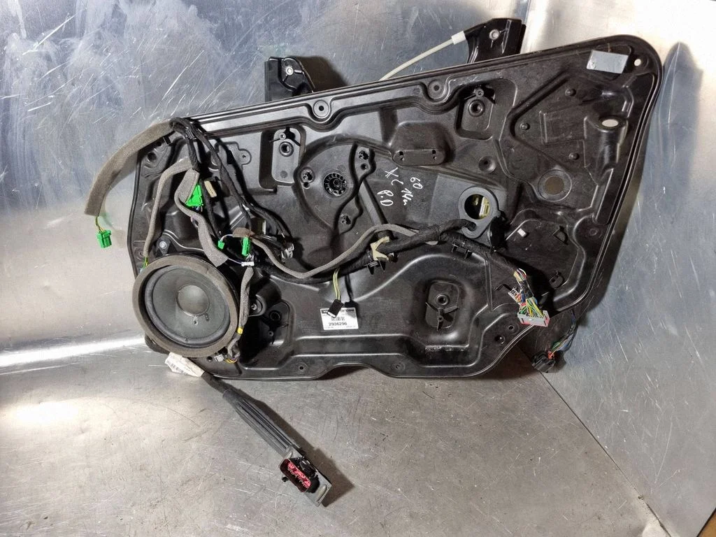 Front door window regulator with motor 2936296