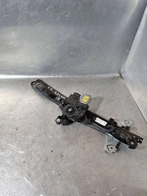 Front door window regulator with motor 807014EA0C