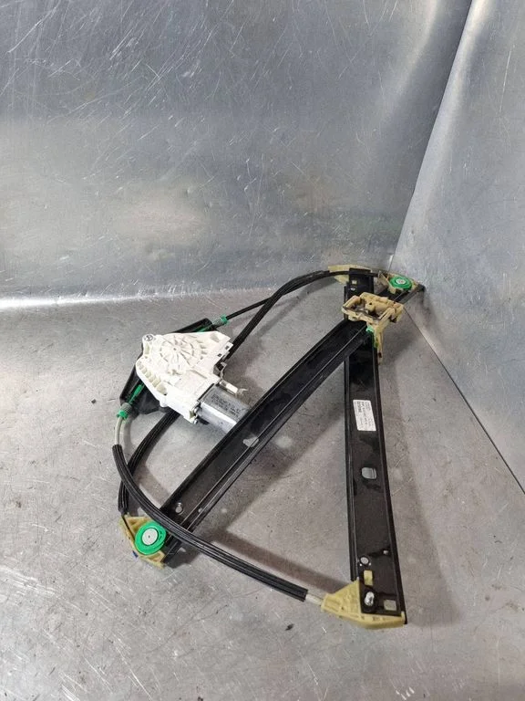 Front door window regulator with motor 8K0837461A