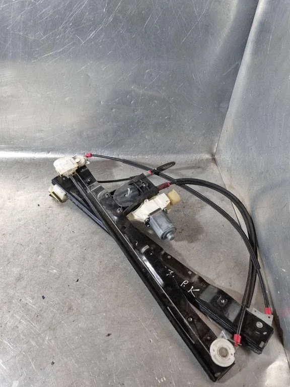 Front door window regulator with motor 0130822287