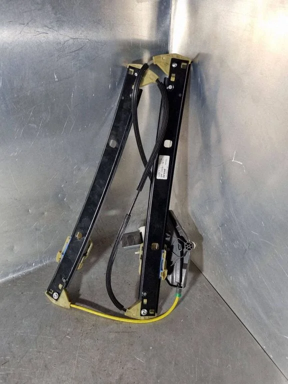 Front door window regulator with motor 8K0837462A