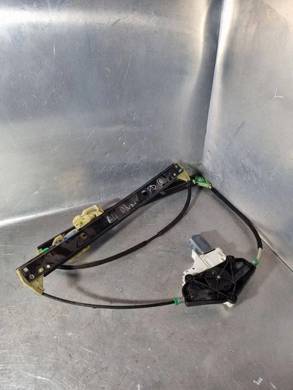 Front door window regulator with motor – Audi A4 Allroad B8 (2008-2016)