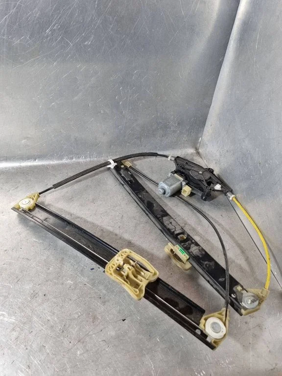 Front door window regulator with motor – Audi A4 Allroad B8 (2008-2016)