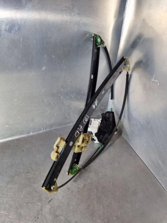 Front door window regulator with motor – Audi A4 Allroad B8 (2008-2016)