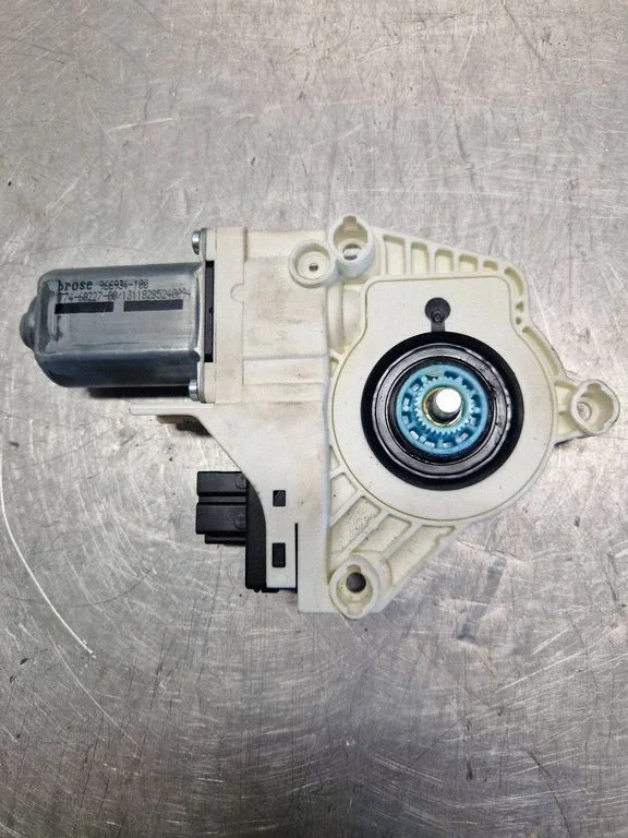 Front door window regulator motor 8K0959802