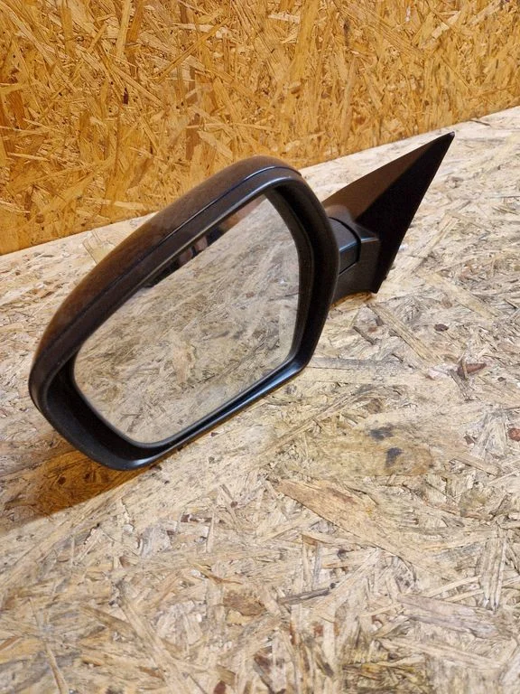 Front door electric wing mirror E4044628
