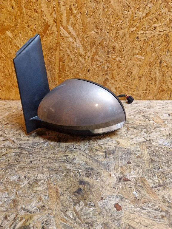 Front door electric wing mirror Z8R310221