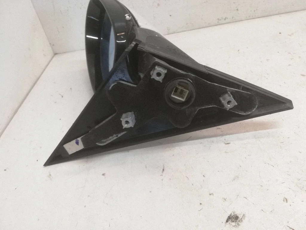 Esiukse elektriline välispeegel – BMW 1-seeria E81 E87 (2004-2011)