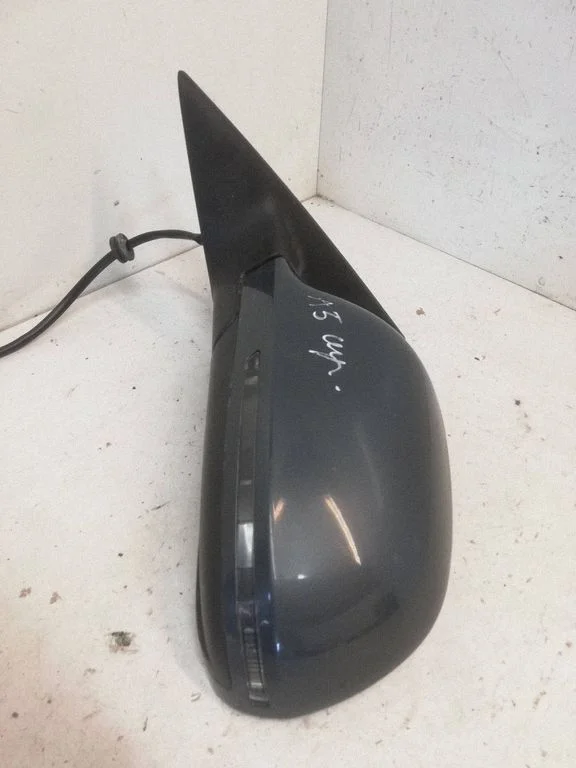 Esiukse elektriline välispeegel E1020931