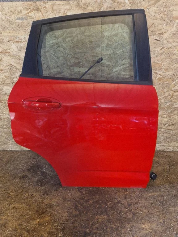 Rear door – right