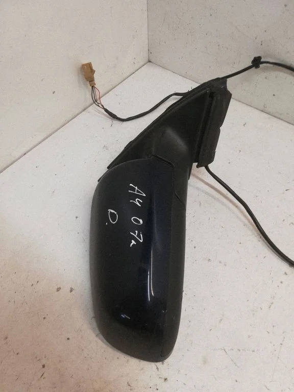 Front door electric wing mirror E1010681
