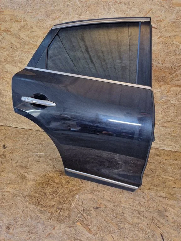 Rear door – right