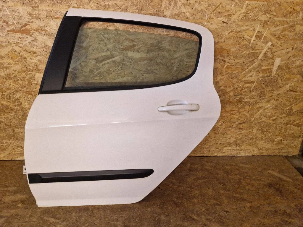 Rear door – left