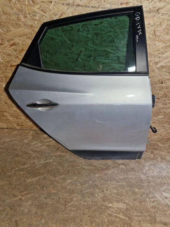 Rear door – right