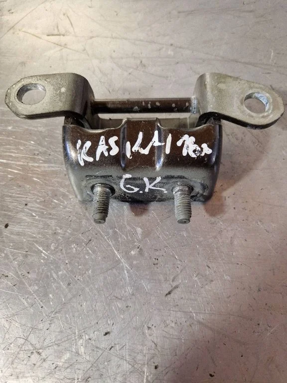 Rear door upper hinge – Nissan Qashqai (2014-2016)