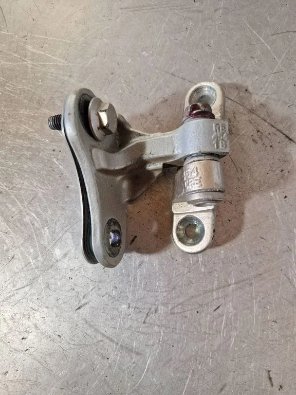 Rear door upper hinge – Mercedes-Benz ML-Class W164 (2005-2011)