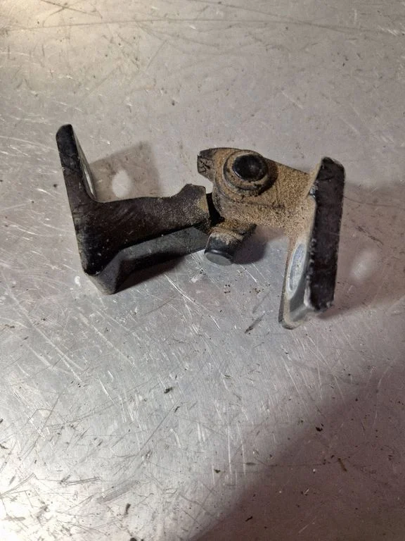 Rear door lower hinge 8K0831402B