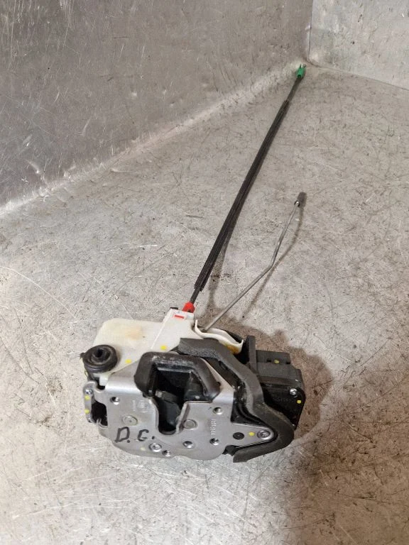 Rear door lock – Opel Zafira C (2011-2019)