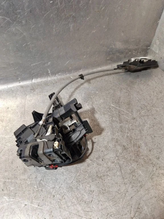 Rear door lock 24001570003
