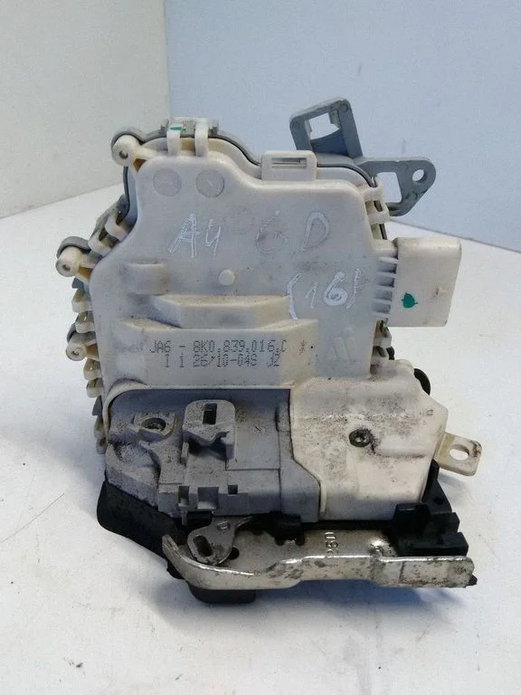 Rear door lock – Audi A4 Allroad B8 (2008-2016)