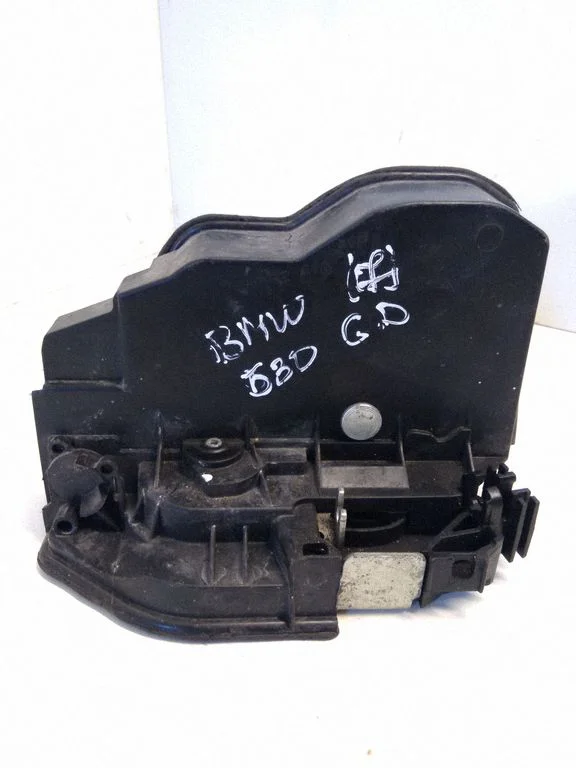 Rear door lock 7202148