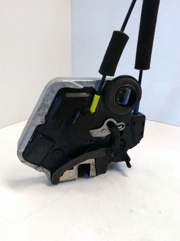 Rear door lock – Lexus RX III (2008-2015)