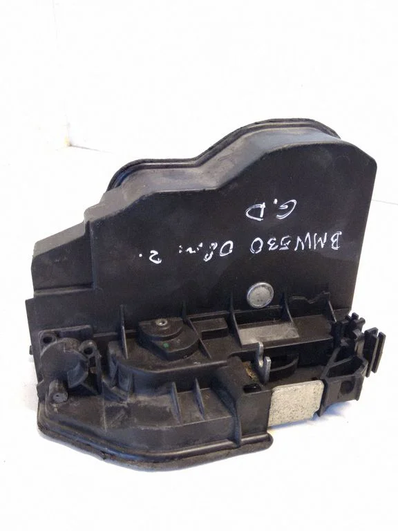 Rear door lock 7202148