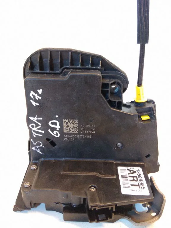 Rear door lock 13598385