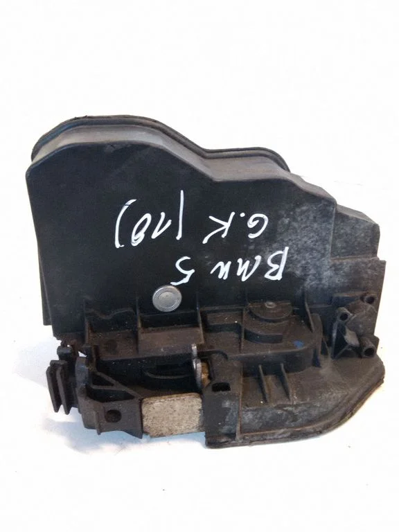 Rear door lock 7167075