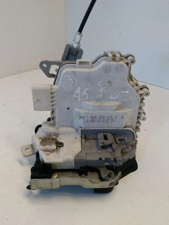 Rear door lock 8K0839015C