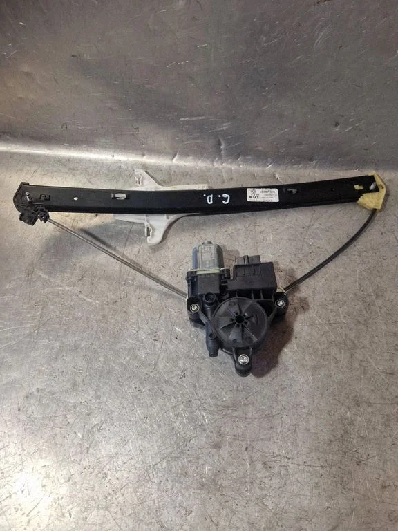 Rear door window regulator with motor 2GM839462E