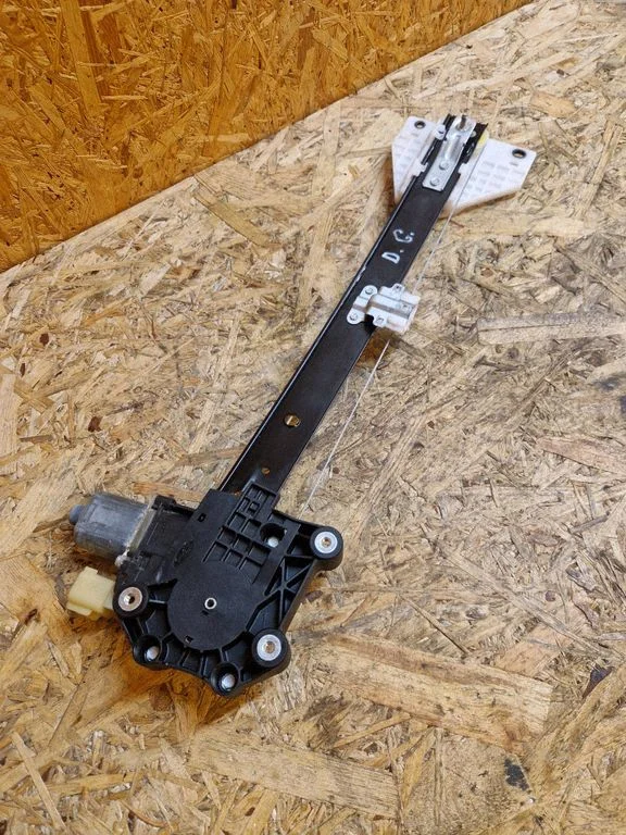 Rear door window regulator with motor EM2BR27000AD