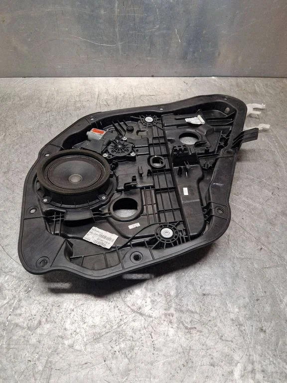 Rear door window regulator with motor 83480A2341