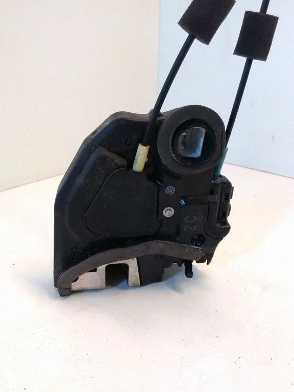 Rear door lock 2C7101909