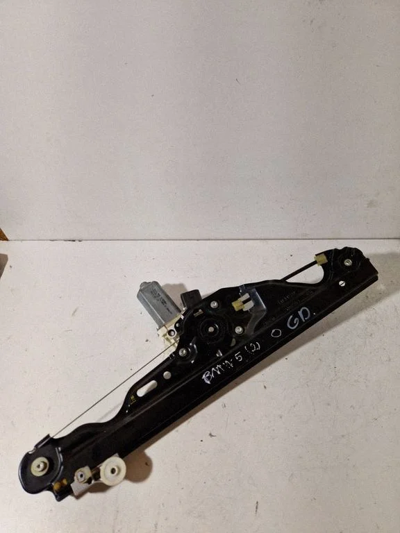 Rear door window regulator with motor – BMW 5 Series E60 E61 (2004-2010)