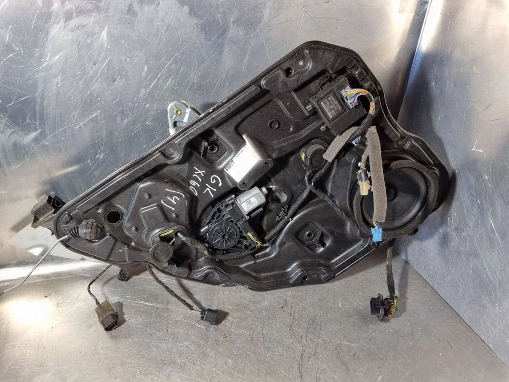 Rear door window regulator with motor 2713269