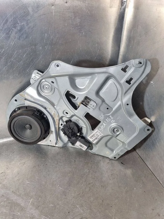 Rear door window regulator with motor – KIA Sportage (2011-2016)
