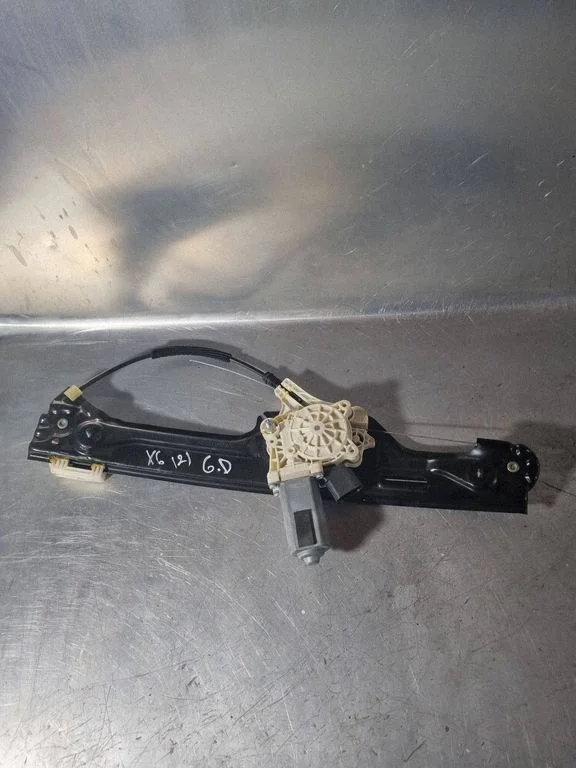 Rear door window regulator with motor 927614105