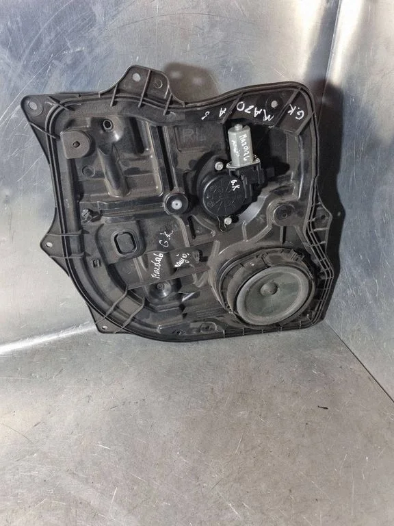 Rear door window regulator with motor – Mazda 6 (2008-2013)