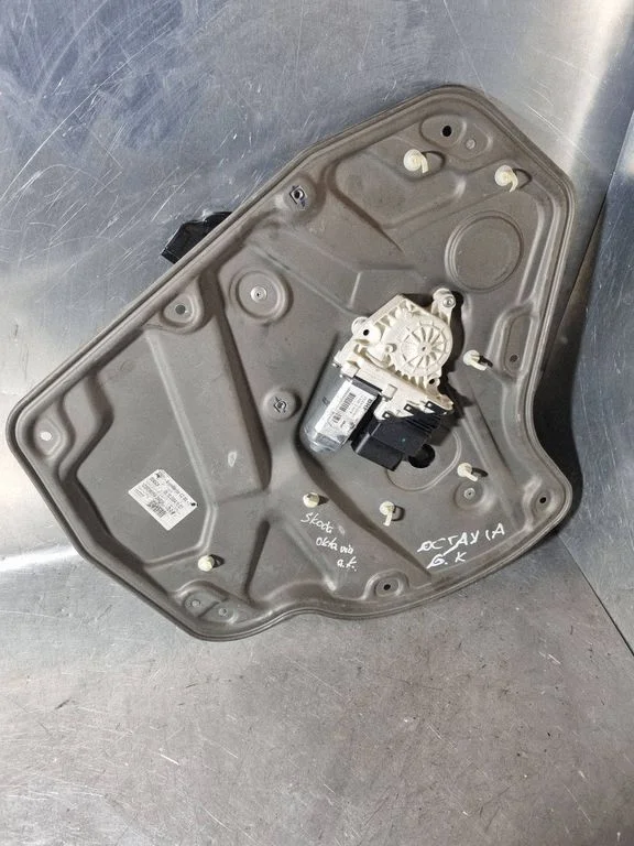 Rear door window regulator with motor – Skoda Octavia Mk2 (1Z) (2004-2013)
