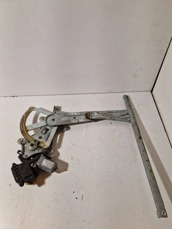 Tagaukse elektriline aknatõstuk mootoriga 698300F020