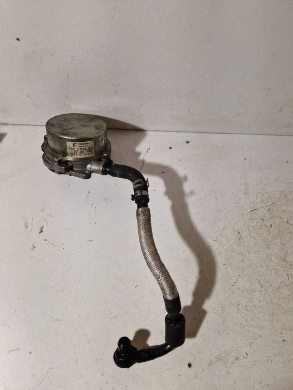 Pompa próżniowa (vacuum) 057145100A