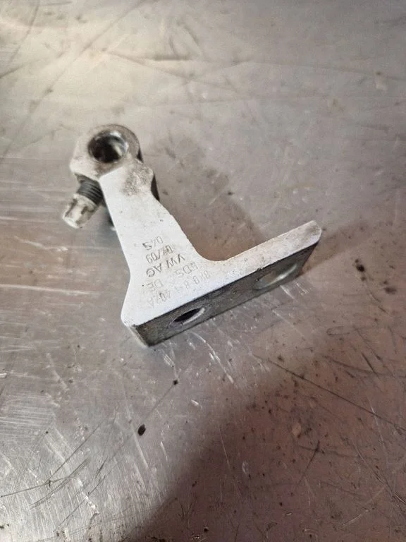 Front door upper hinge – Audi A5 Sportback 8TA (2009-2016)