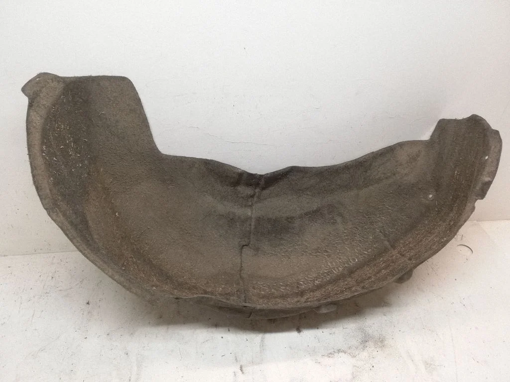 Rear arch fender liner splash guards – left