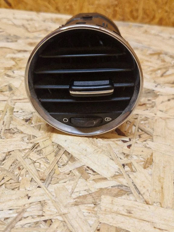 Dash center air vent grill 9658515377